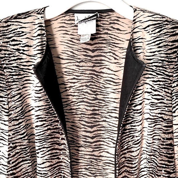 Vintage Joseph Ribkoff size 6 Front Zip Sequin Top - Picture 14 of 16